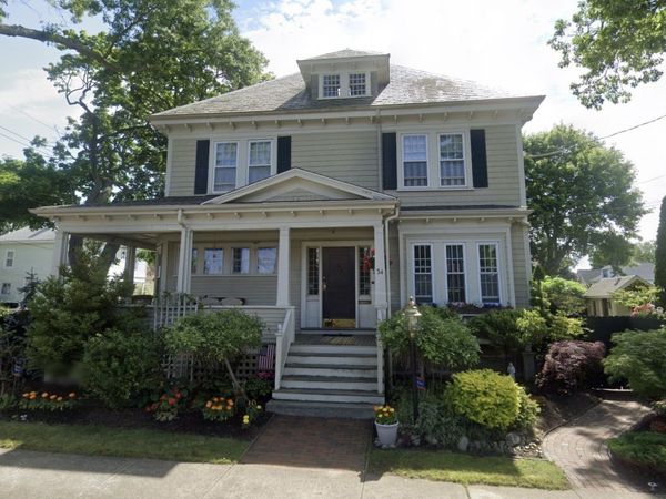34 Rotch St, New Bedford, MA 02717