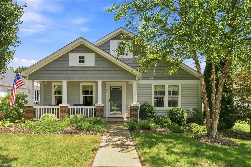 124 Parkview Lane, Advance, NC 27006 Main Photo