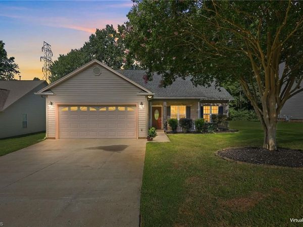 200 Brooks Edge Drive , Winston-Salem, NC 27107