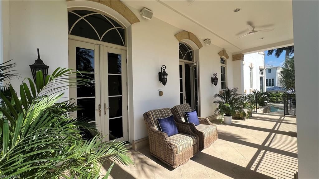 40 5th Ave S, Naples, FL 34102 Photo