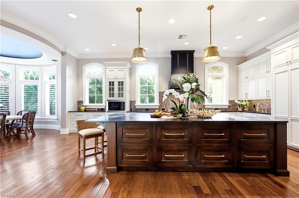 40 5th Ave S, Naples, FL 34102 Photo