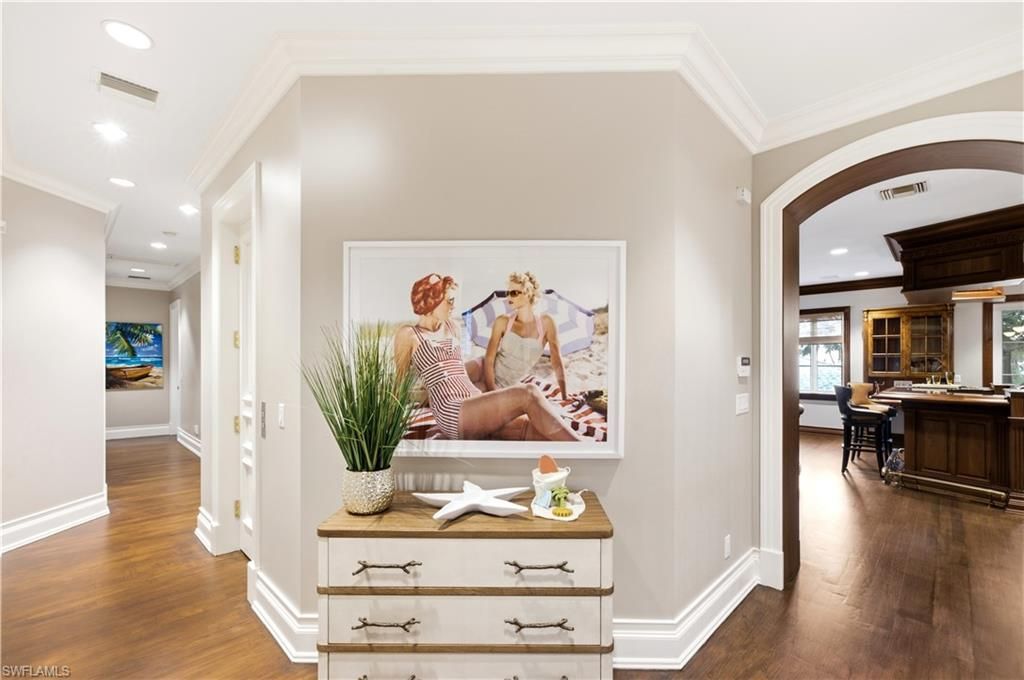 40 5th Ave S, Naples, FL 34102 Photo