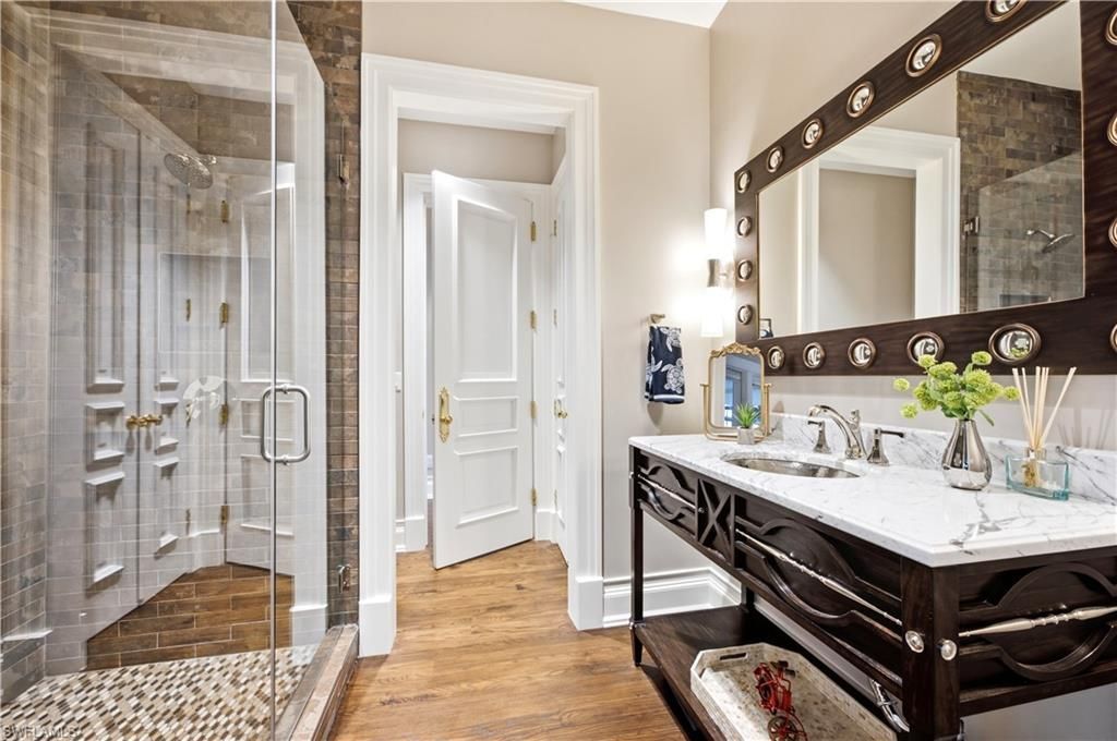 40 5th Ave S, Naples, FL 34102 Photo