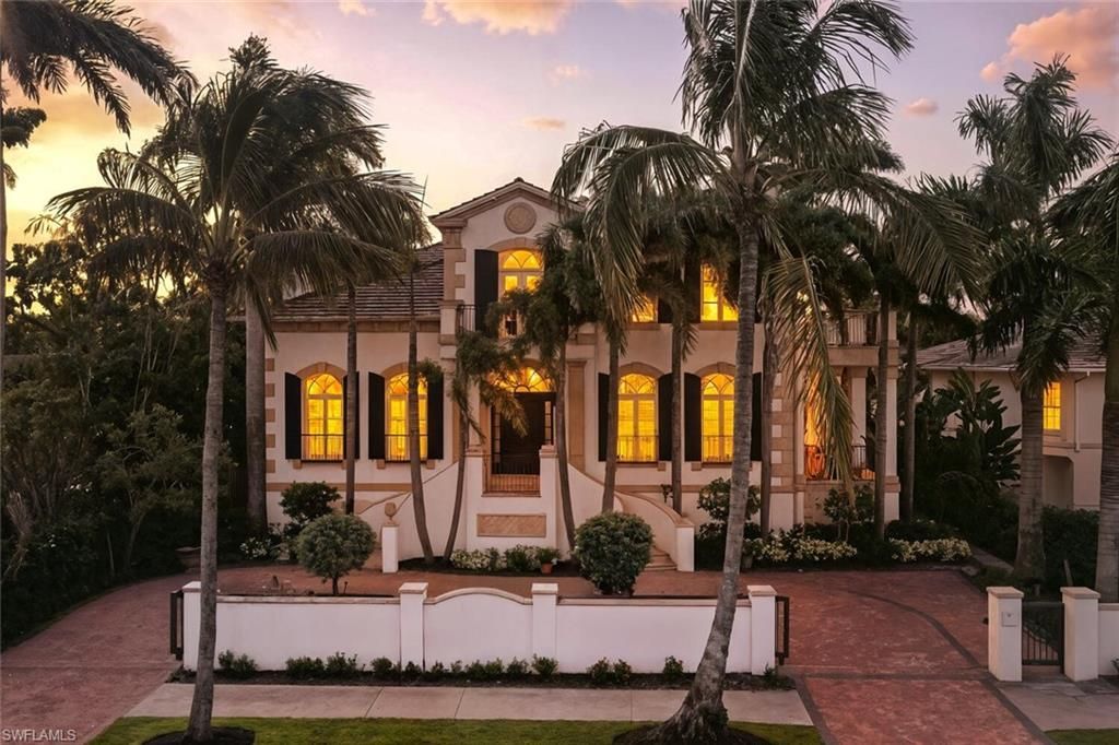 40 5th Ave S, Naples, FL 34102 Photo