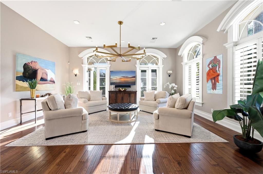 40 5th Ave S, Naples, FL 34102 Photo