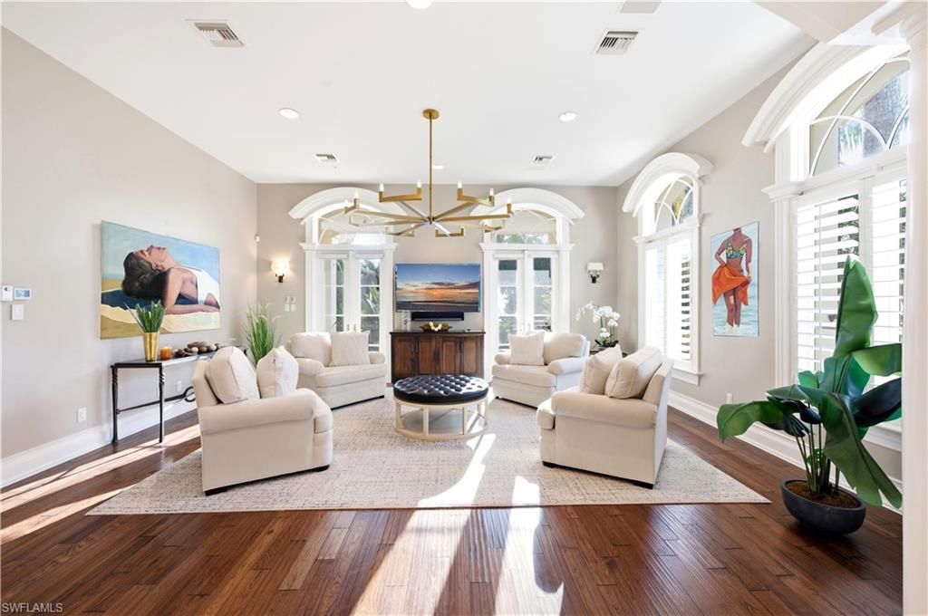 40 5th Ave S, Naples, FL 34102 Photo