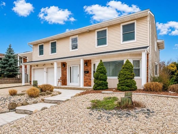 29 Donna Lane , Lido Beach, NY 11561