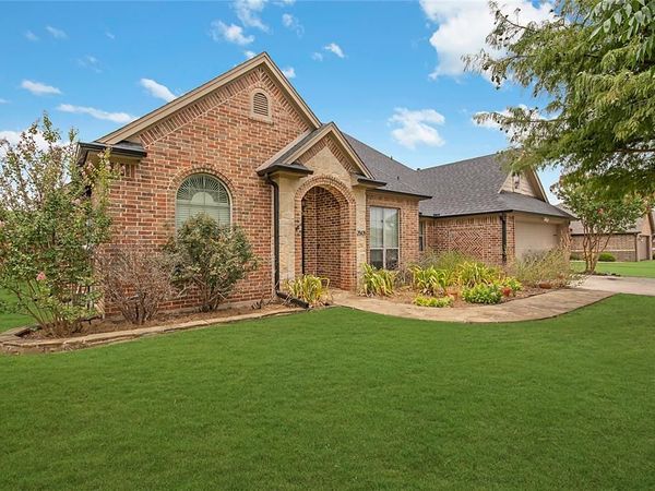 2505 Wichita Trail, Sanger, TX 76266