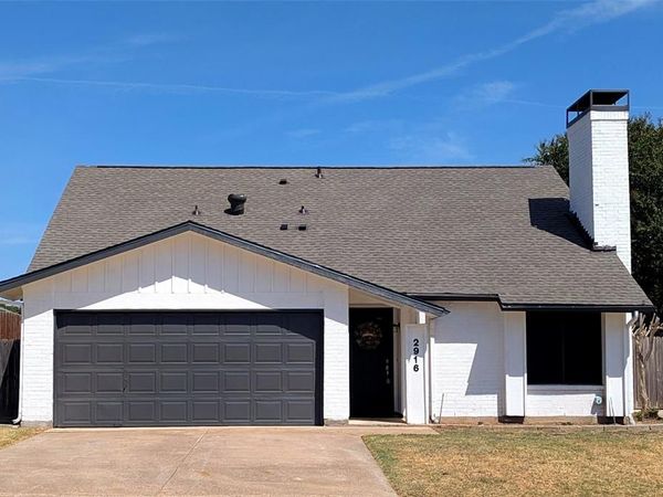 2916 Woodbridge Drive, Bedford, TX 76021