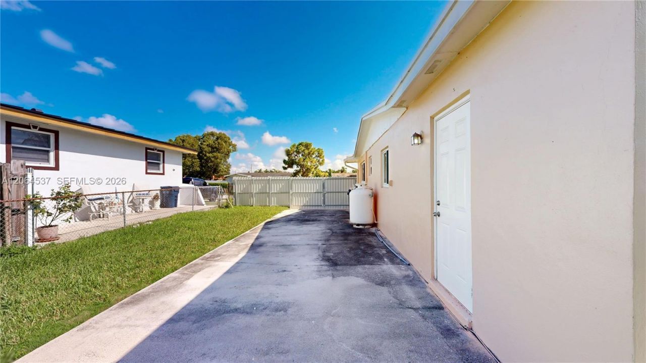 15122 SW 297th Ter , Homestead, FL 33033 Photo