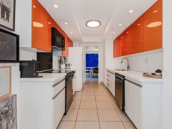 1000 QUAYSIDE TERRACE, Unit 1901, Miami, FL 33138