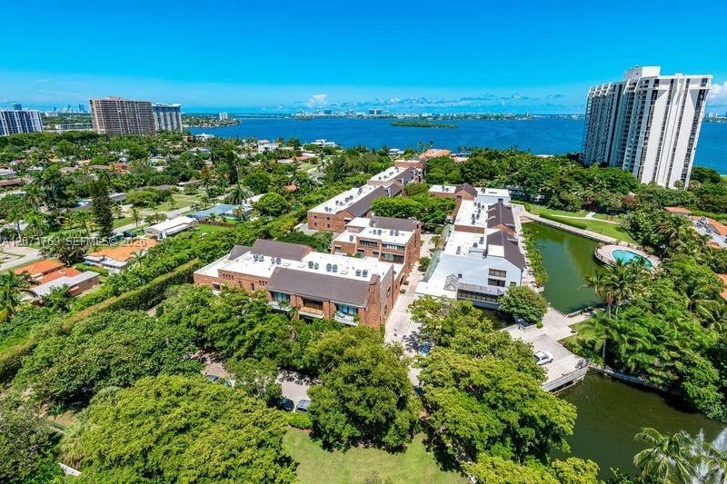 1000 Quayside Terrace , Unit 1901, Miami, FL 33138 Photo