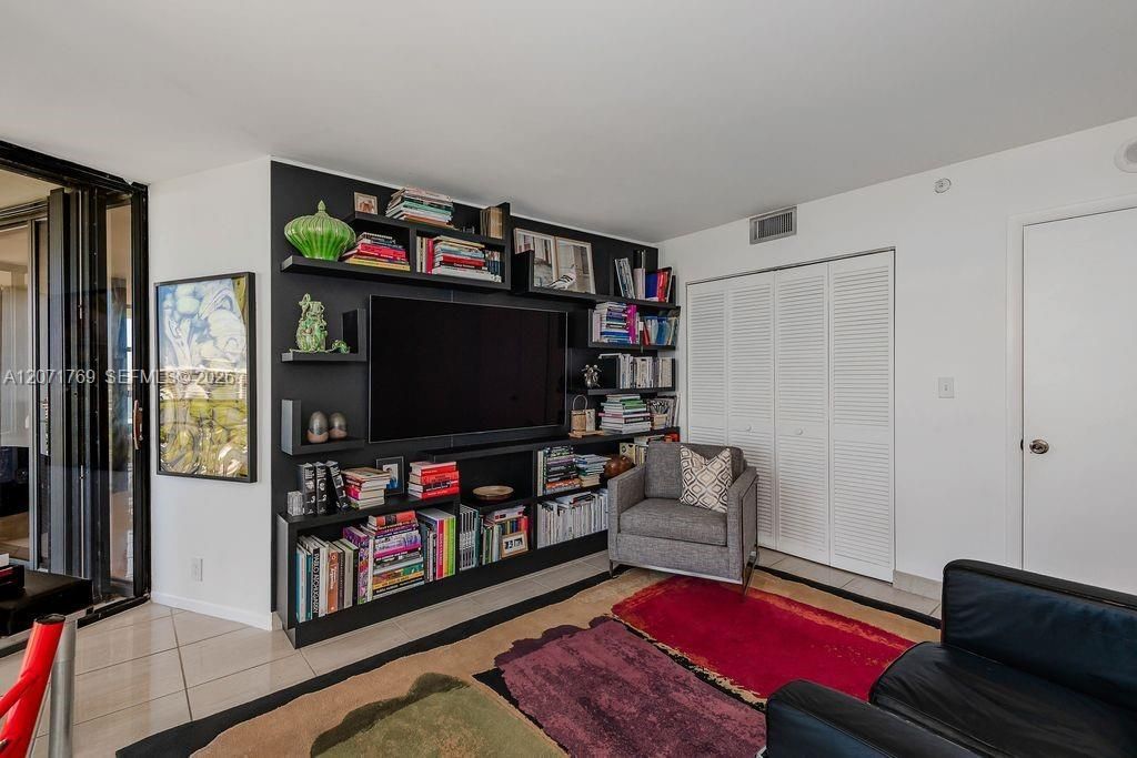 1000 Quayside Terrace , Unit 1901, Miami, FL 33138 Photo