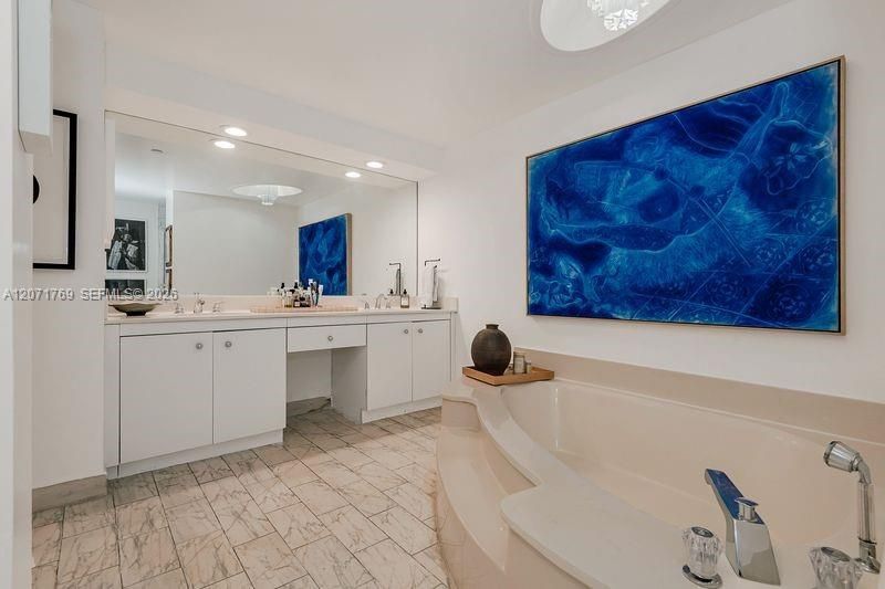 1000 Quayside Terrace , Unit 1901, Miami, FL 33138 Photo