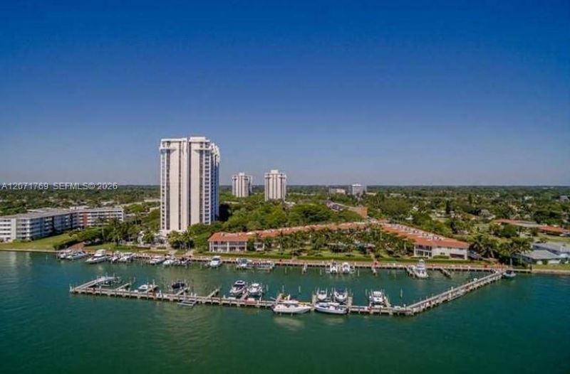 1000 Quayside Terrace , Unit 1901, Miami, FL 33138 Photo