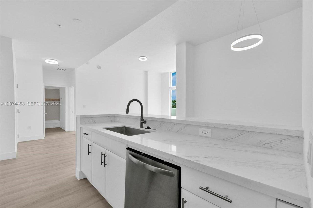 1871 NW S River Dr , Unit 501, Miami, FL 33125 Photo