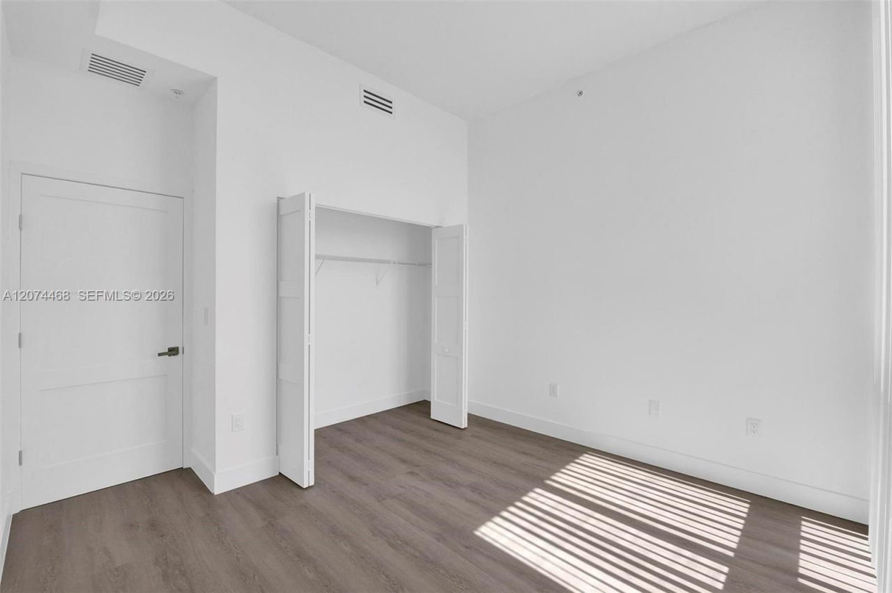 1871 NW S River Dr , Unit 501, Miami, FL 33125 Photo