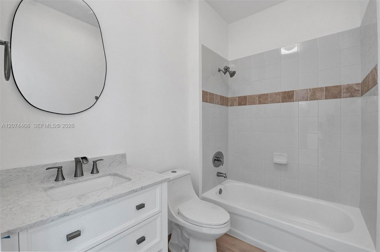 1871 NW S River Dr , Unit 501, Miami, FL 33125 Photo