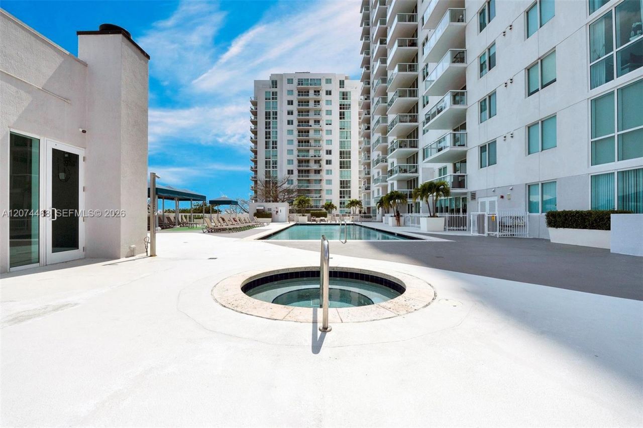 1871 NW S River Dr , Unit 501, Miami, FL 33125 Photo