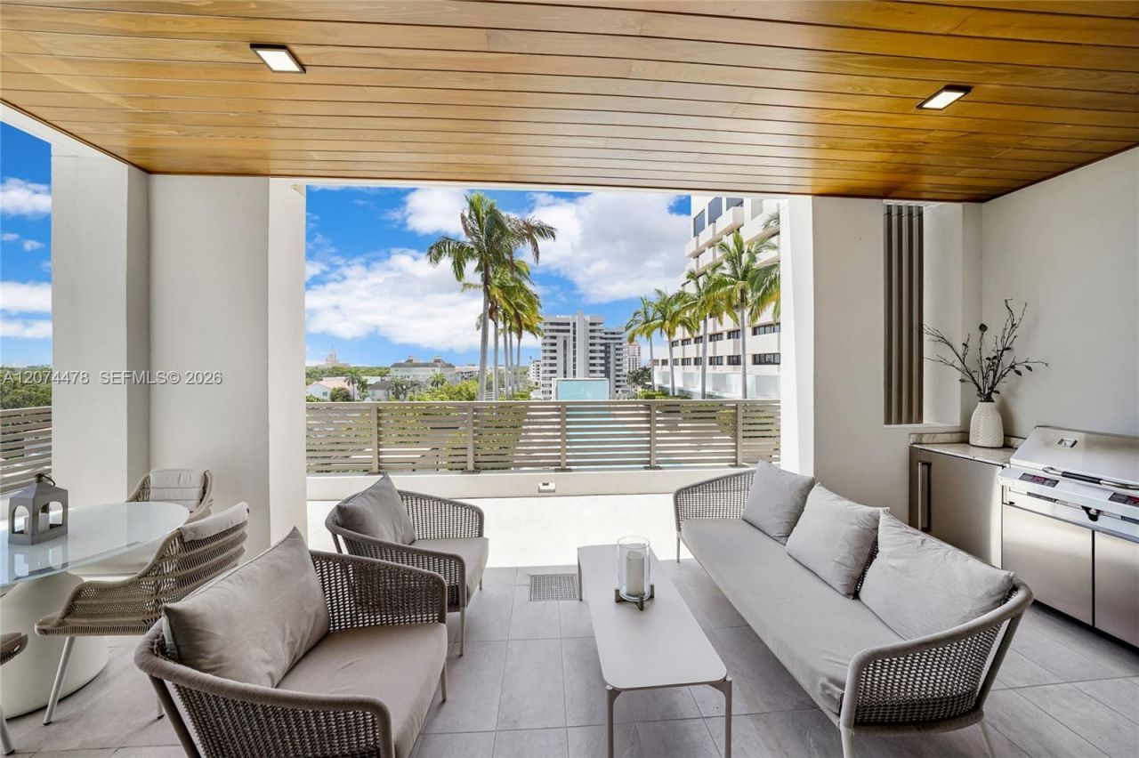 515 Valencia Ave, Unit 601, Coral Gables, FL 33134 Photo