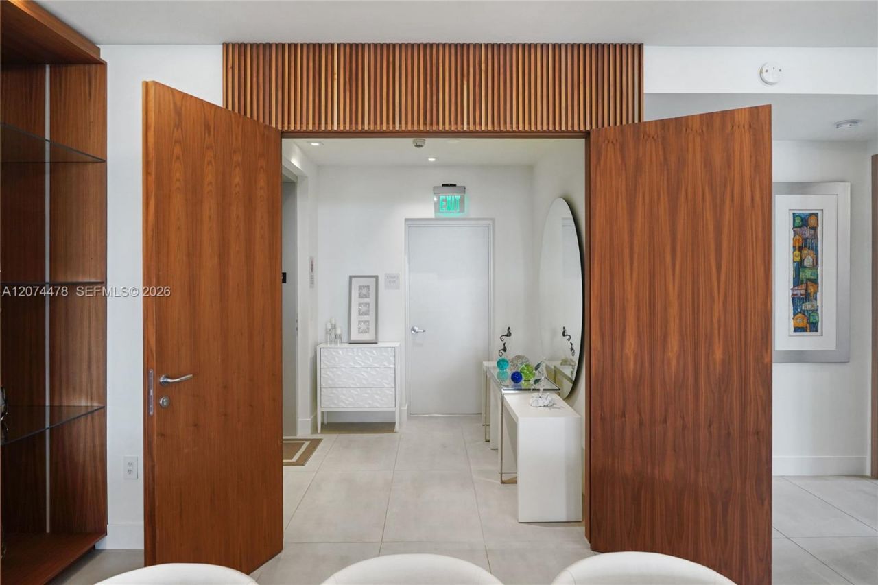 515 Valencia Ave, Unit 601, Coral Gables, FL 33134 Photo