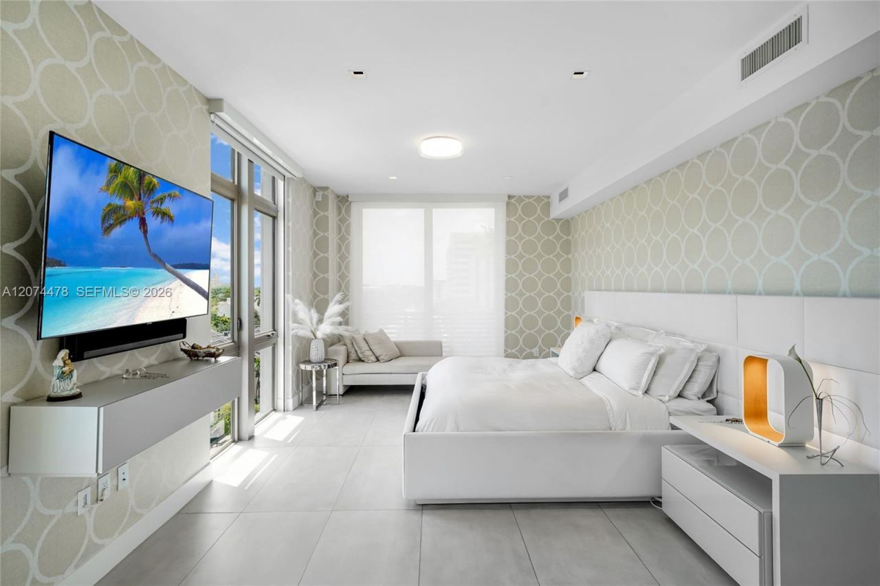 515 Valencia Ave, Unit 601, Coral Gables, FL 33134 Photo