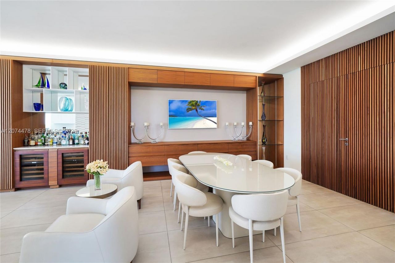 515 Valencia Ave, Unit 601, Coral Gables, FL 33134 Photo
