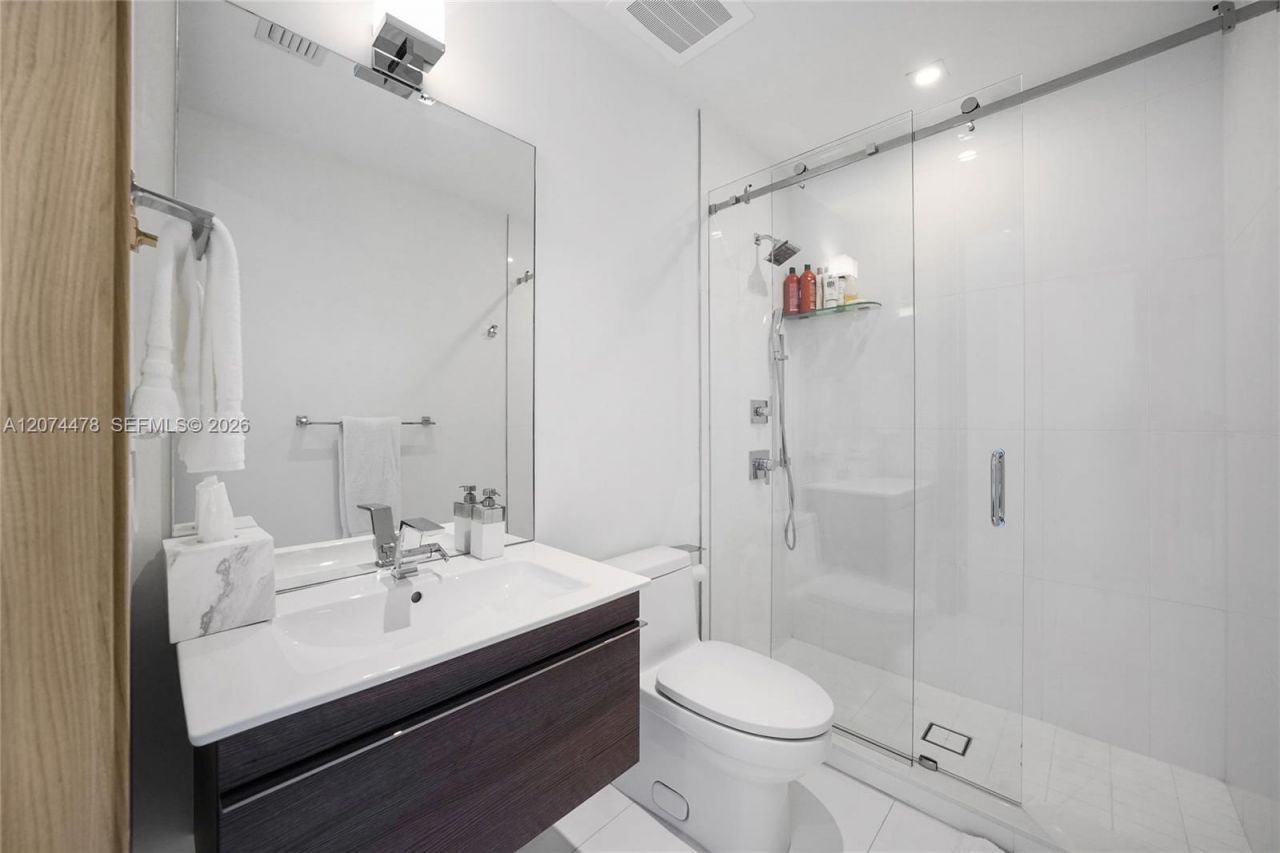 515 Valencia Ave, Unit 601, Coral Gables, FL 33134 Photo