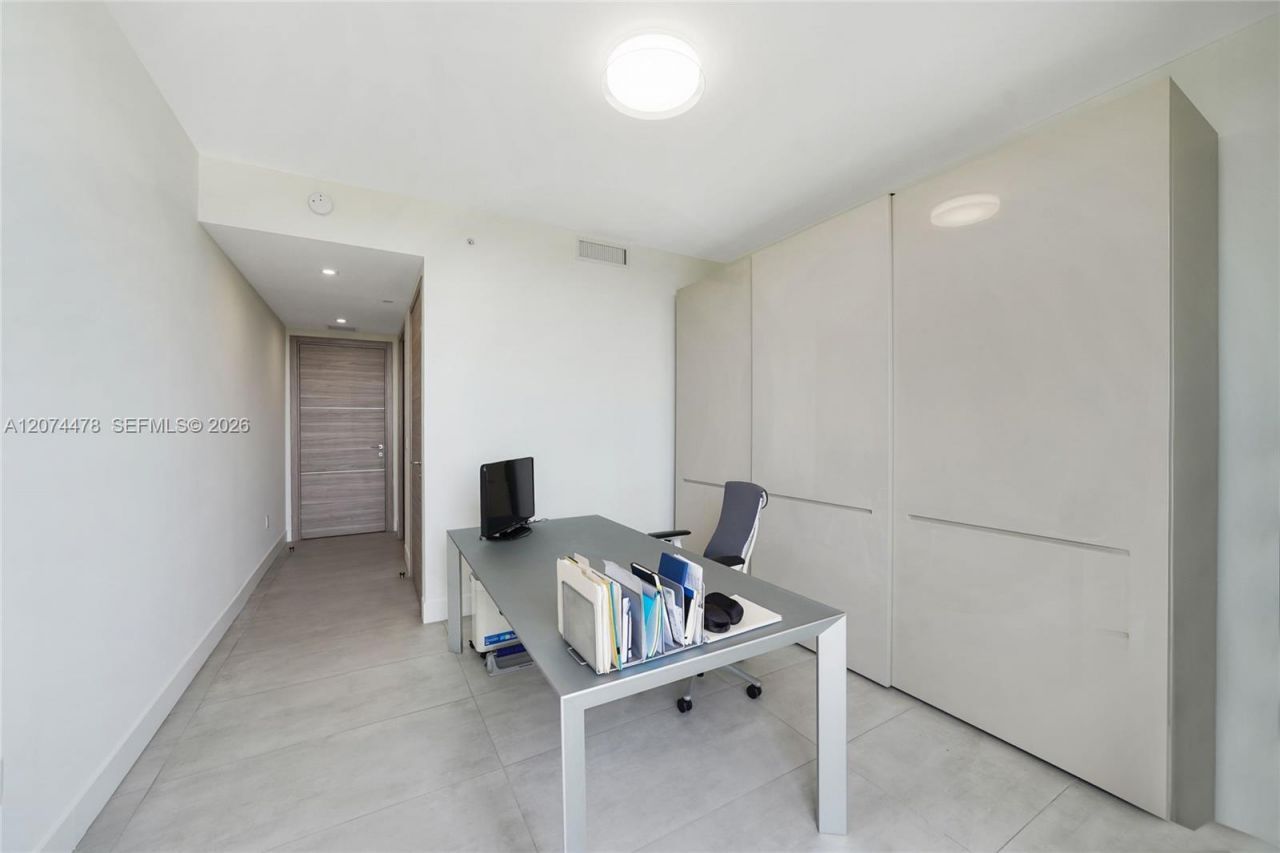 515 Valencia Ave, Unit 601, Coral Gables, FL 33134 Photo