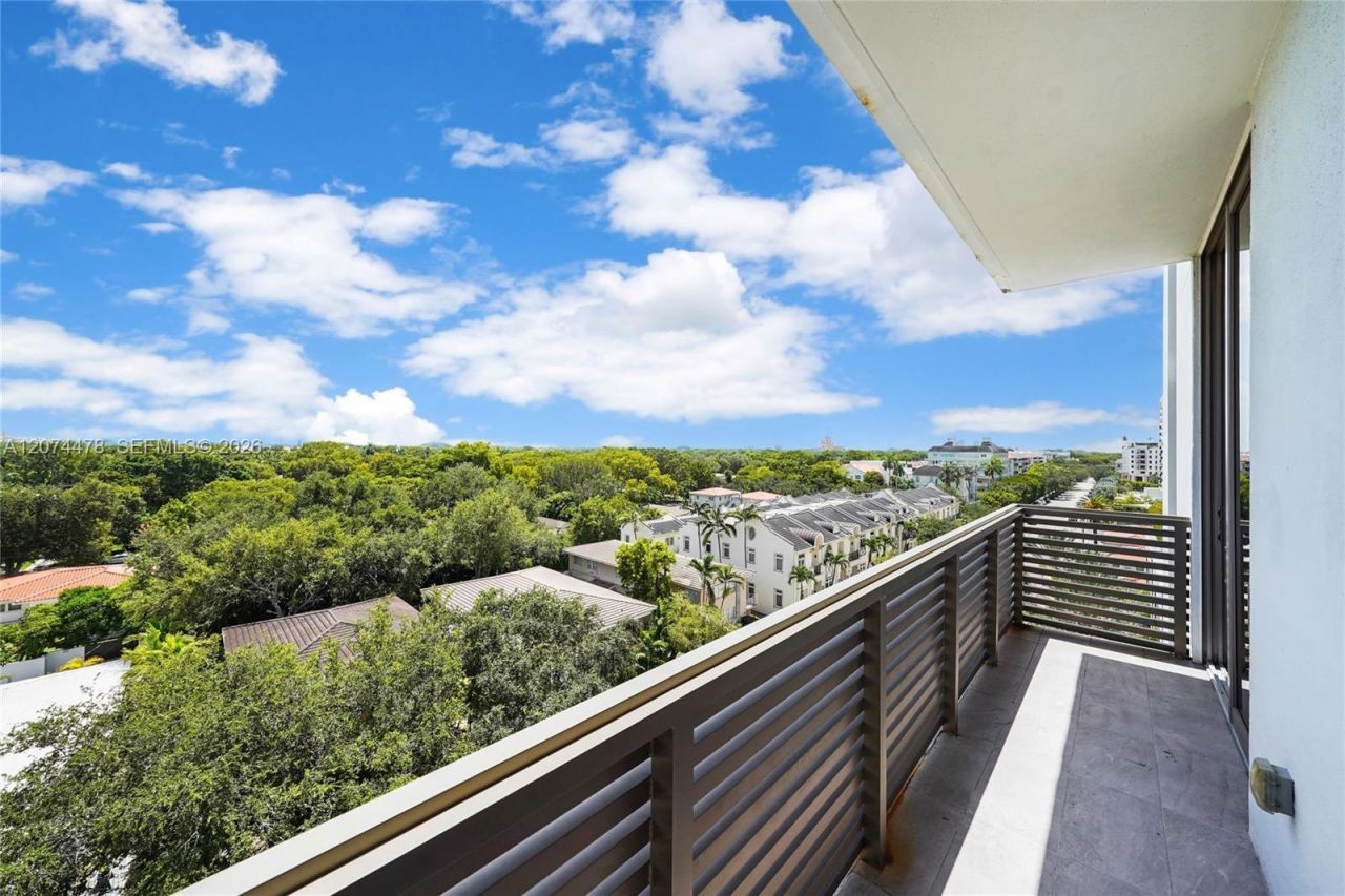 515 Valencia Ave, Unit 601, Coral Gables, FL 33134 Photo