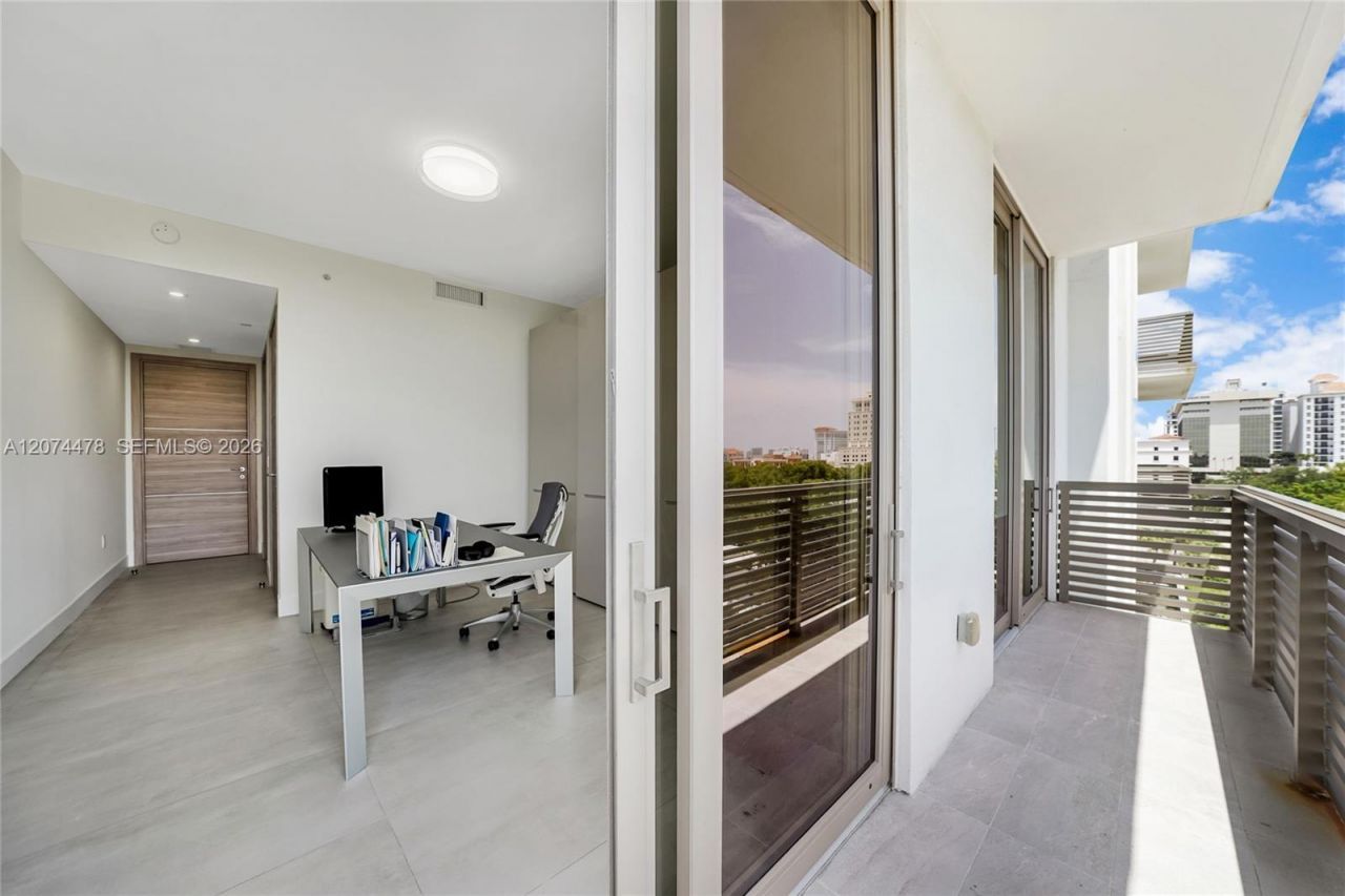 515 Valencia Ave, Unit 601, Coral Gables, FL 33134 Photo