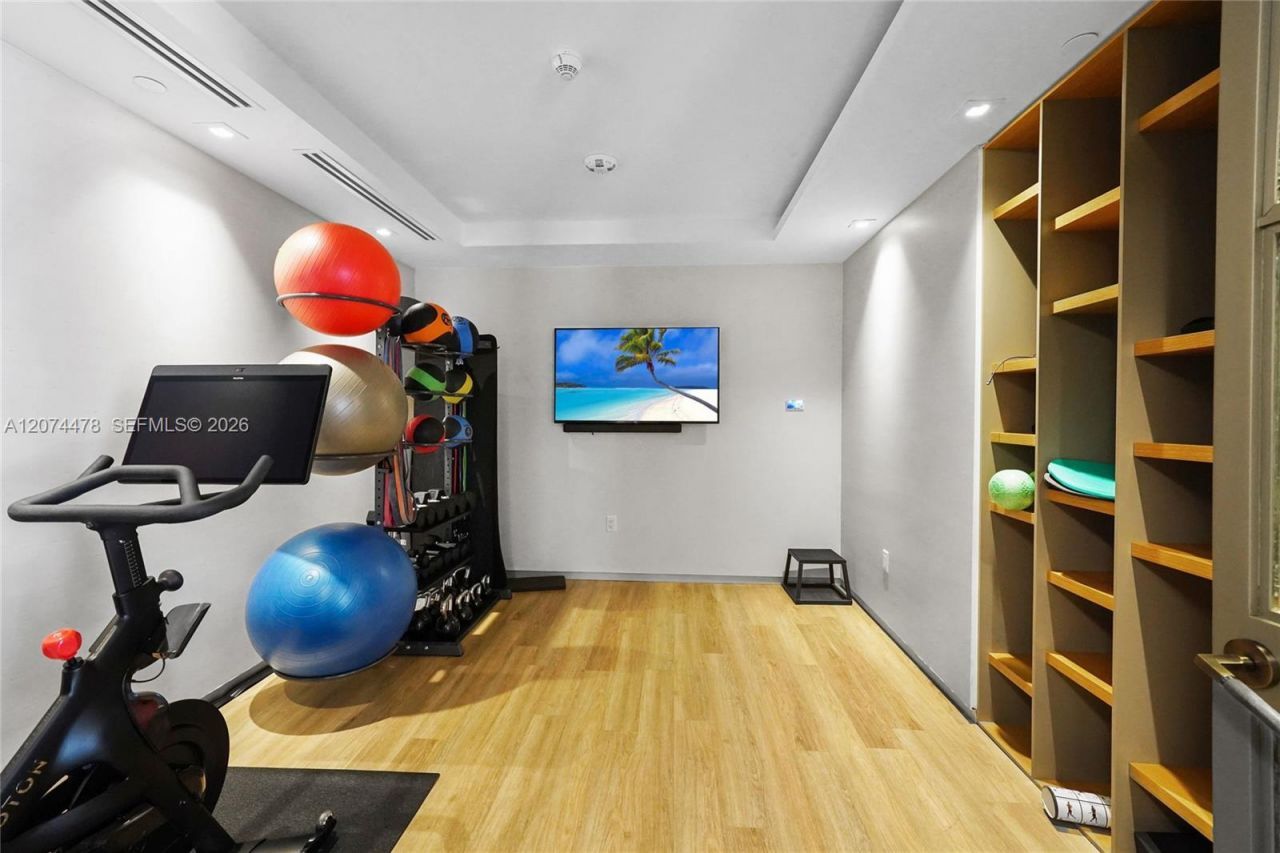 515 Valencia Ave, Unit 601, Coral Gables, FL 33134 Photo