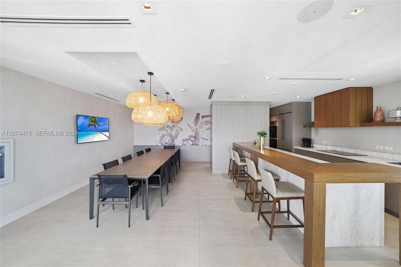 515 Valencia Ave, Unit 601, Coral Gables, FL 33134 Photo