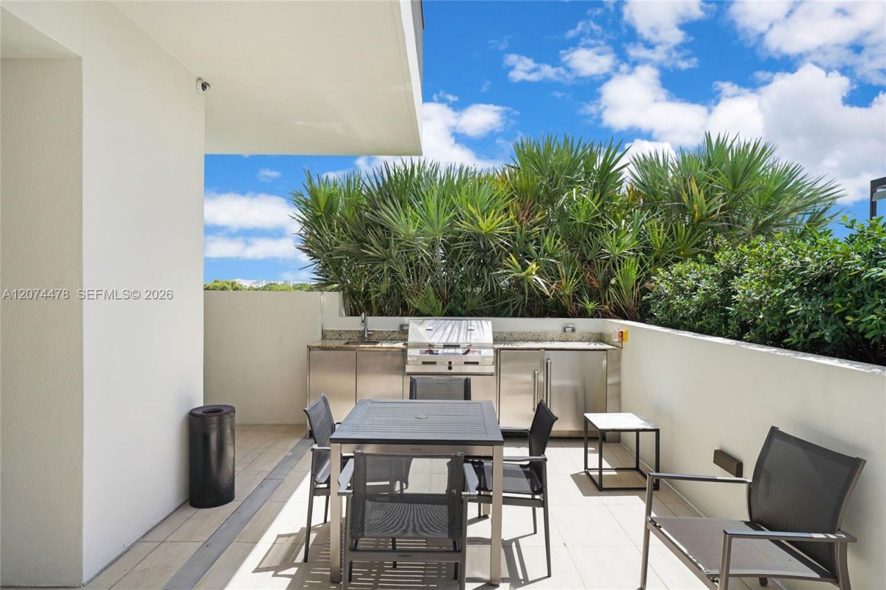 515 Valencia Ave, Unit 601, Coral Gables, FL 33134 Photo