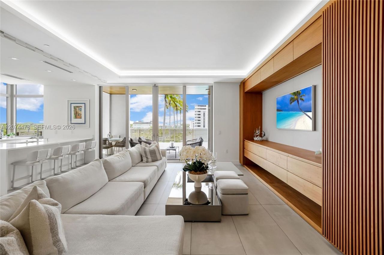 515 Valencia Ave, Unit 601, Coral Gables, FL 33134 Photo
