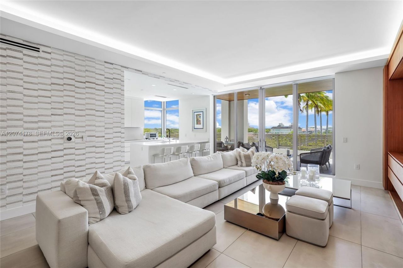 515 Valencia Ave, Unit 601, Coral Gables, FL 33134 Photo