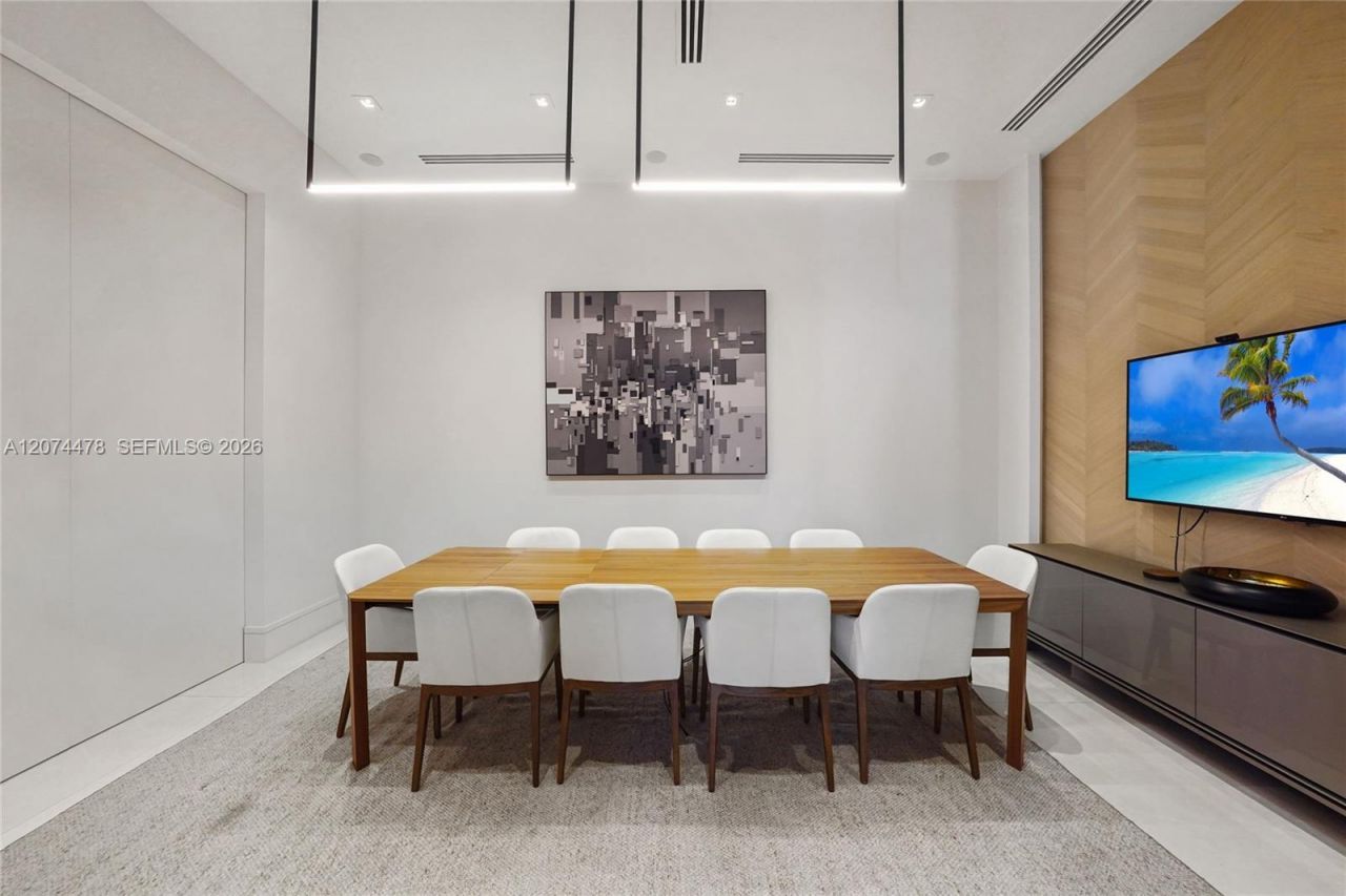 515 Valencia Ave, Unit 601, Coral Gables, FL 33134 Photo