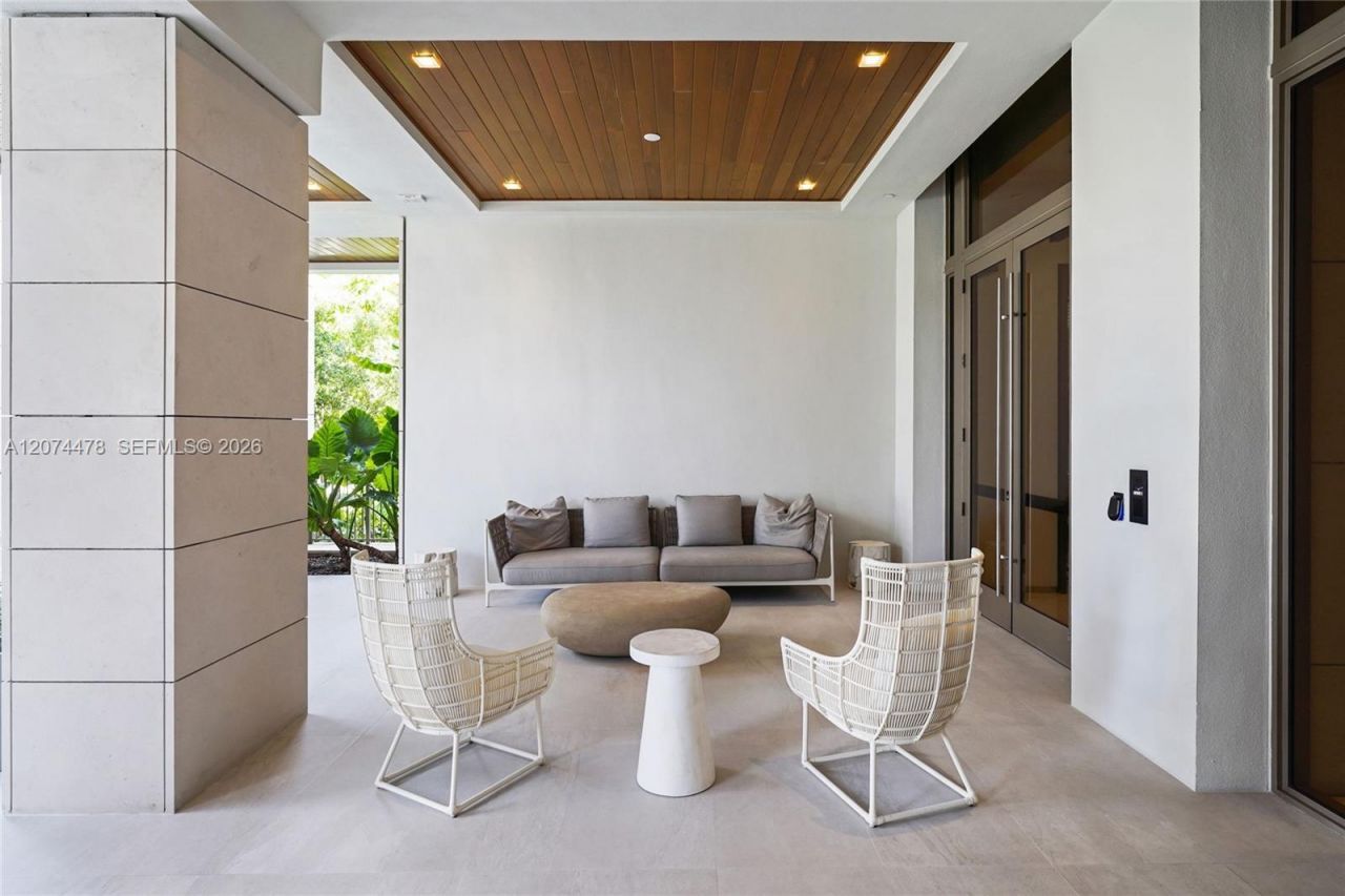 515 Valencia Ave, Unit 601, Coral Gables, FL 33134 Photo