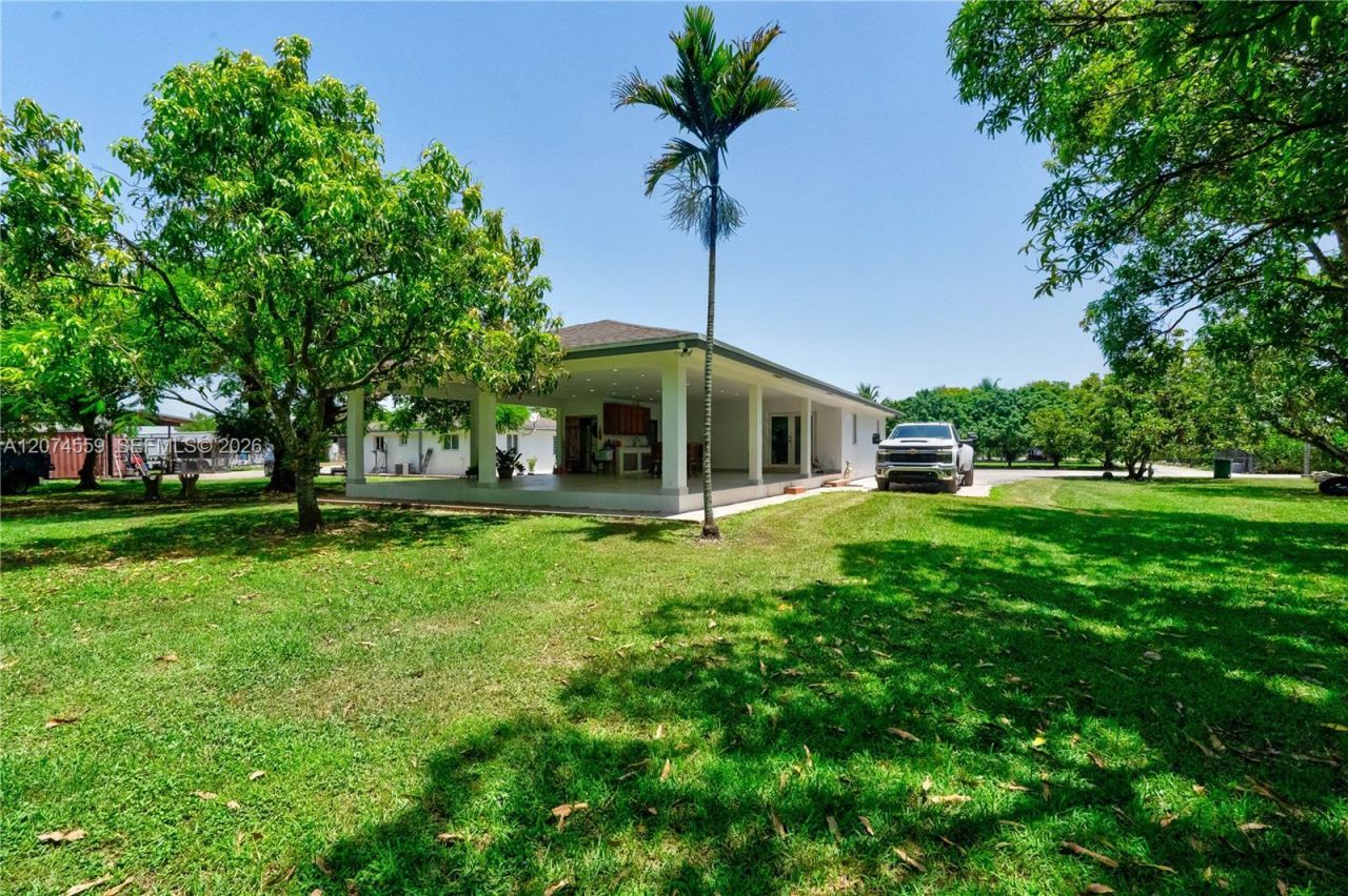 19651 SW 168th St , Miami, FL 33187 Photo