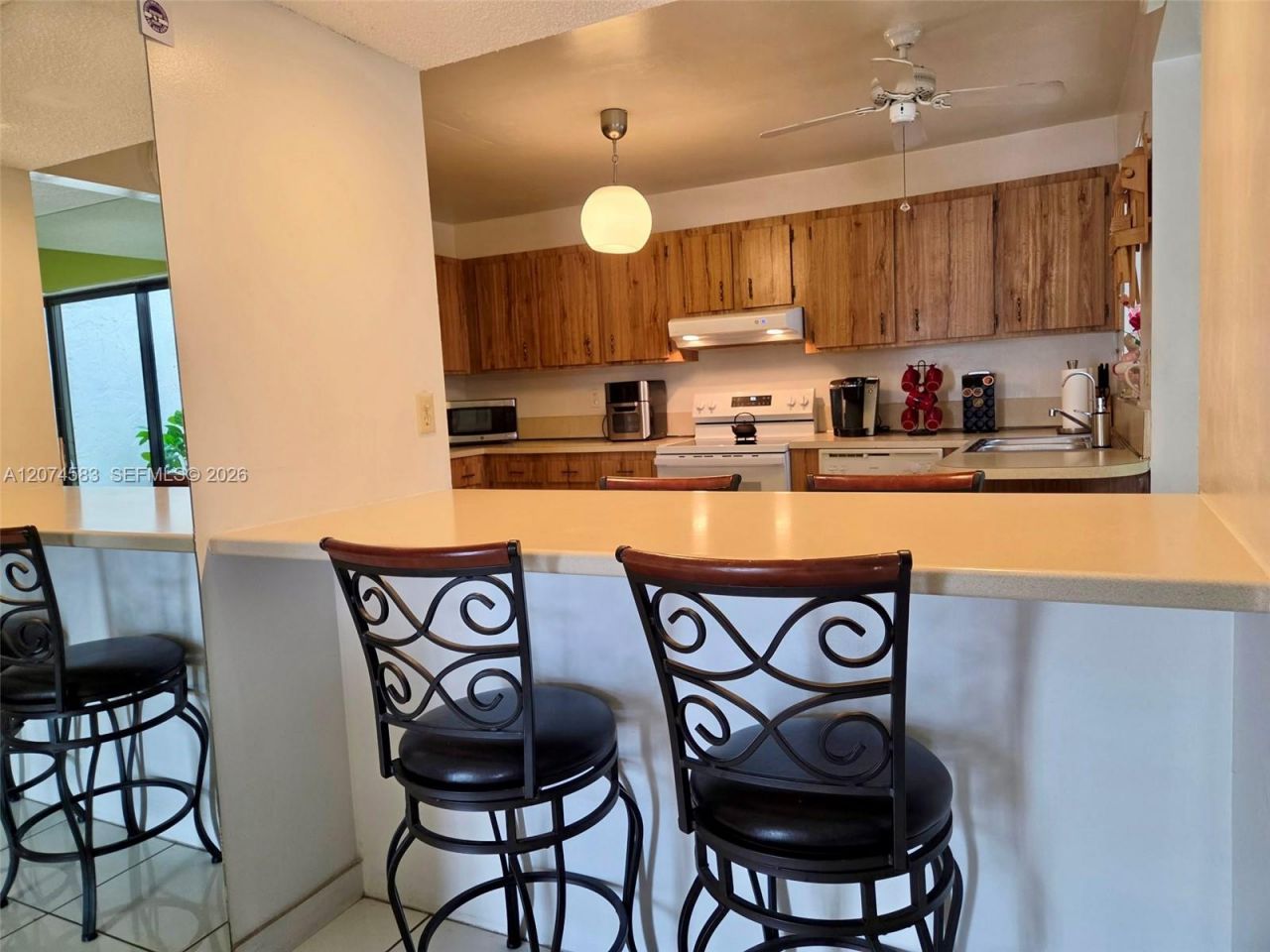 6745 NW 169th St, Unit 14F, Hialeah, FL 33015 Photo