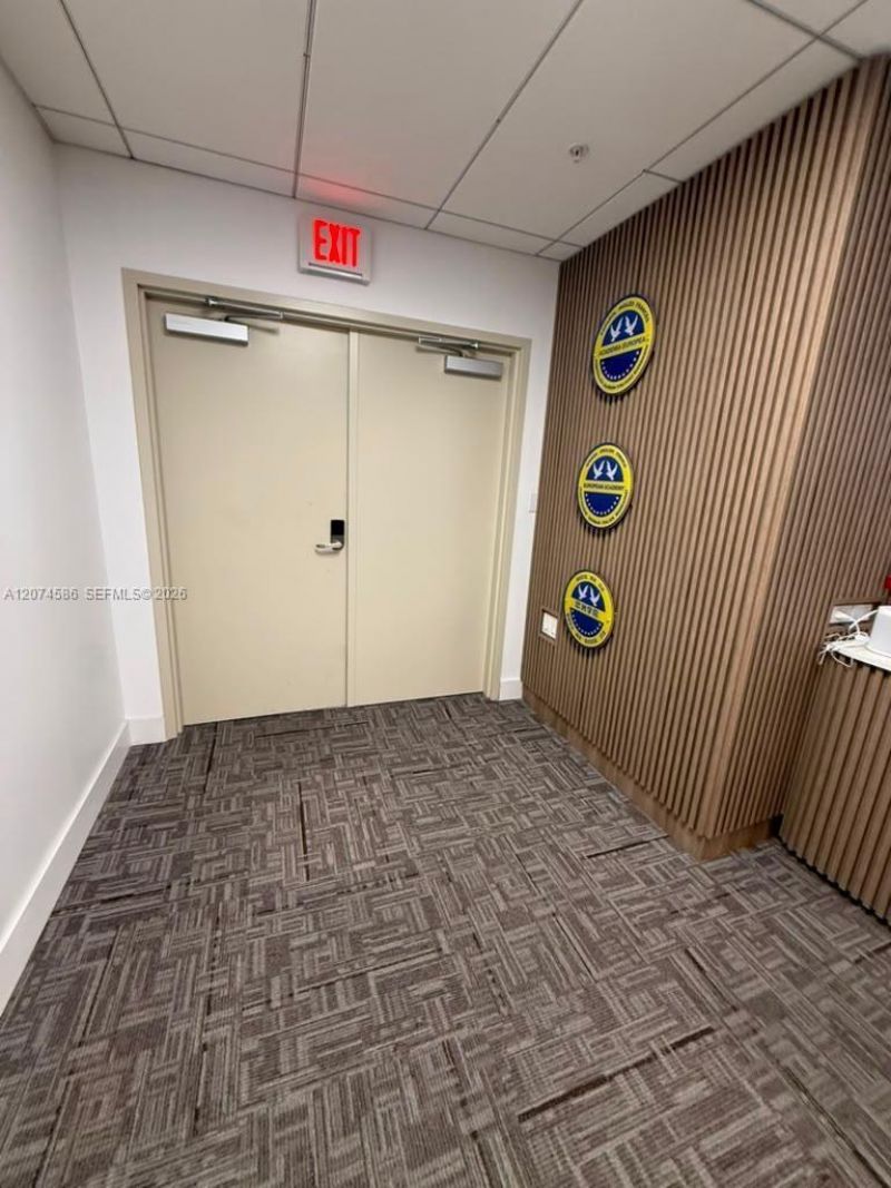 25 SW 9th St , Unit CU-5 suite, Miami, FL 33130 Photo