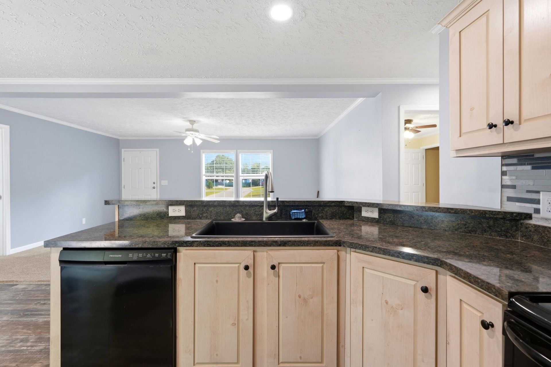 4555 Manitook Dr. Photo 7