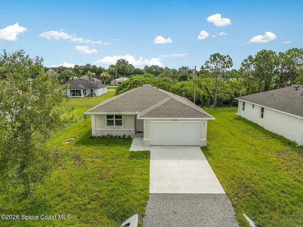 8526 102nd Court , Vero Beach, FL 32967