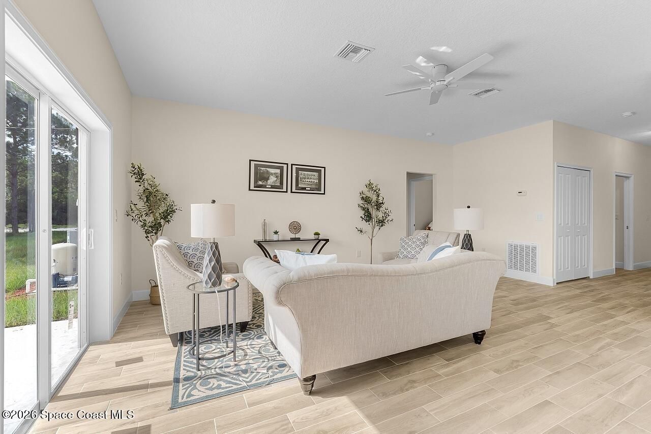 8526 102nd Court , Vero Beach, FL 32967 Photo