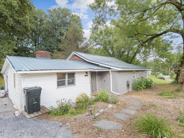 160 Sycamore Drive, Jonesborough, TN 37659
