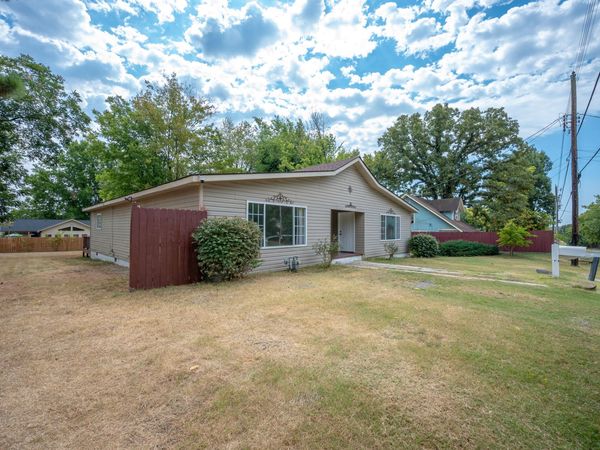 1490 N Heights Avenue, Batesville, AR 72501