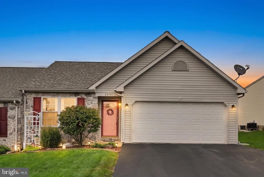 2041 Weeping Willow Lane, Mount Joy, PA 17552 Main Photo