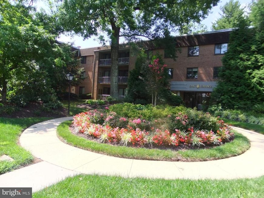 1650 Oakwood Drive, Unit E210, Penn Valley, PA 19072 Main Photo