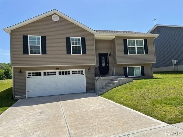 316 Touchdown Drive , Wentzville, MO 63348
