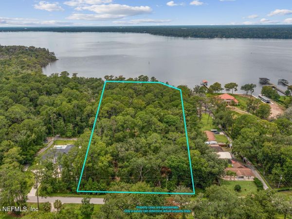 901 CREIGHTON Road, Fleming Island, FL 32003